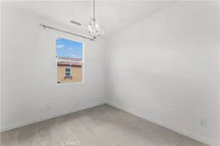 28649 Jardineras Dr, Valencia, CA 91354 - Photo 21