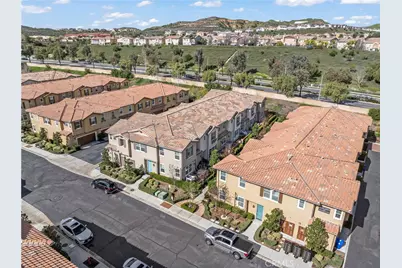 28649 Jardineras Drive, Valencia, CA 91354 - Photo 7