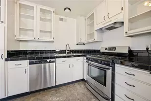 7738 Via Napoli, Burbank, CA 91504 - Photo 13