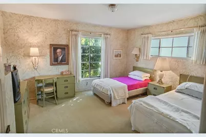 1083 E Fairmount, Burbank, CA 91501 - Photo 13