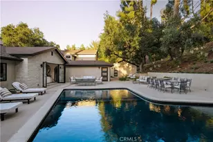 17930 Karen Dr, Encino, CA 91316 - Photo 37