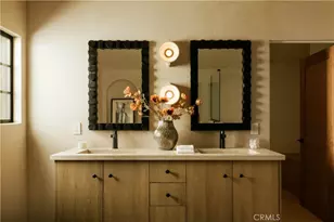 17930 Karen Dr, Encino, CA 91316 - Photo 33