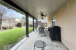 600 Vancluse Bay Dr, Bakersfield, CA 93307 - Photo 17