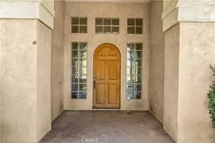 10234 Clover Dr, Oak Hills, CA 92344 - Photo 5