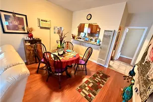 536 W 42nd St, Los Angeles, CA 90037 - Photo 17