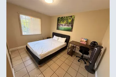 536 W 42nd Street, Los Angeles, CA 90037 - Photo 11