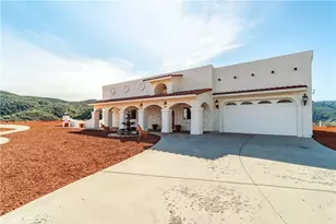 43738 Mountain View Rd, Lake Hughes, CA 93532 - Photo 5