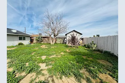 601 Mount Vernon Avenue, Bakersfield, CA 93307 - Photo 21