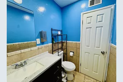601 Mount Vernon Avenue, Bakersfield, CA 93307 - Photo 17