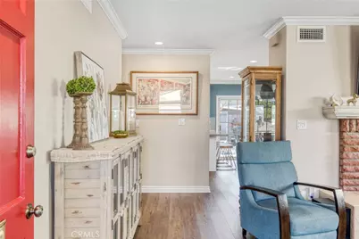 23040 Hartland, West Hills, CA 91307 - Photo 5