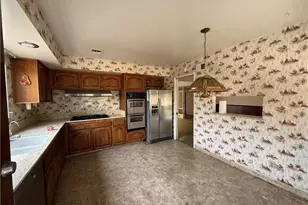 7633 Ampere, North Hollywood, CA 91605 - Photo 5