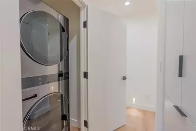 6144 Zelzah Avenue, Encino, CA 91316 - Photo 45