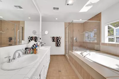 14024 Califa, Los Angeles, CA 91401 - Photo 21