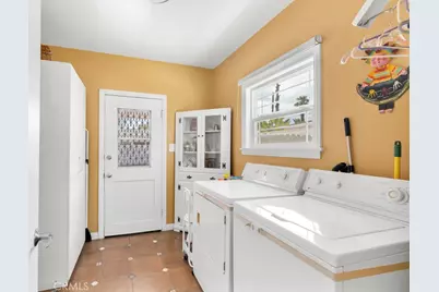 14024 Califa, Los Angeles, CA 91401 - Photo 9