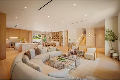 4956 Gentry Avenue, Valley Village, CA 91607 - Photo 13