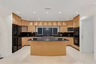 4446 Hayvenhurst Ave, Encino, CA 91436 - Photo 17