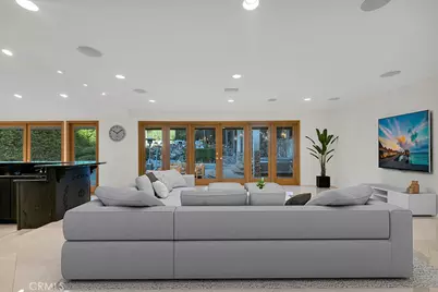 4446 Hayvenhurst Avenue, Encino, CA 91436 - Photo 9