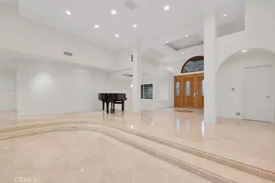 4446 Hayvenhurst Avenue, Encino, CA 91436 - Photo 15