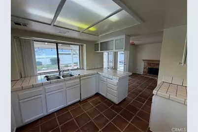 2560 E Avenue R12, Palmdale, CA 93550 - Photo 11