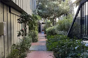 11607 Acama St, Studio City, CA 91604 - Photo 19