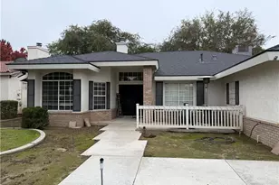 9309 Foxglen Ct, Bakersfield, CA 93312 - Photo 9