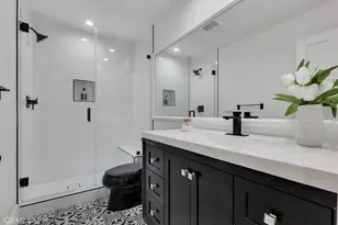 5952 Woodland View Dr, Woodland Hills, CA 91367 - Photo 29