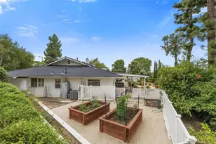 16244 Dorilee Ln, Encino, CA 91436 - Photo 41