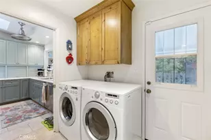 16244 Dorilee Ln, Encino, CA 91436 - Photo 31