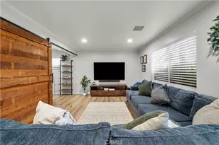 11228 Blythe, Los Angeles, CA 91352 - Photo 15