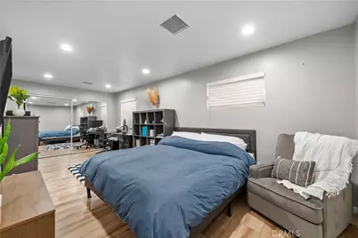 11228 Blythe, Los Angeles, CA 91352 - Photo 27