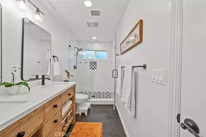 11228 Blythe, Los Angeles, CA 91352 - Photo 31