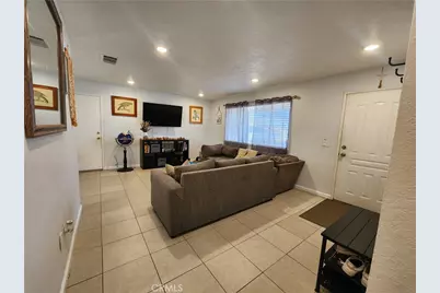 15142 Lanfair, Lancaster, CA 93535 - Photo 5