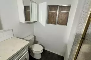 102 Northrup, Bakersfield, CA 93307 - Photo 21