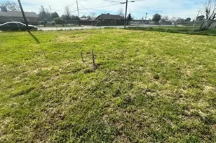 102 Northrup, Bakersfield, CA 93307 - Photo 41