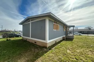 102 Northrup, Bakersfield, CA 93307 - Photo 7