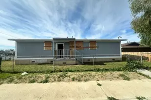 102 Northrup, Bakersfield, CA 93307 - Photo 1