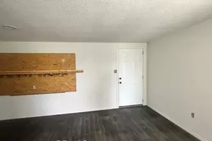 102 Northrup, Bakersfield, CA 93307 - Photo 13