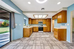 43247 Echard, Lancaster, CA 93536 - Photo 9