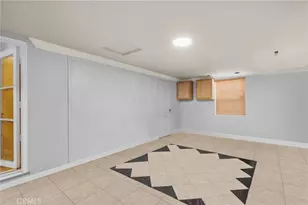 9253 Hayvenhurst Ave, North Hills, CA 91343 - Photo 19