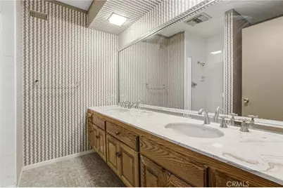 23921 Berdon Street, Woodland Hills, CA 91367 - Photo 35