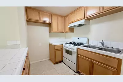 38710 10th St E #15, Palmdale, CA 93550 - Photo 7