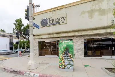 17071 Ventura Boulevard, Encino, CA 91316 - Photo 3