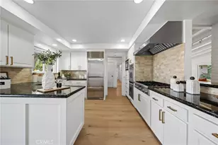 23000 Brenford St, Woodland Hills, CA 91364 - Photo 7