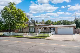 23000 Brenford St, Woodland Hills, CA 91364 - Photo 3