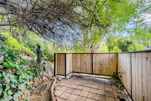 1930 Weepah Way, Los Angeles, CA 90046 - Photo 37