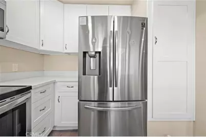 18515 Mayall Street #J, Northridge, CA 91324 - Photo 7