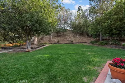 11926 Rexbon, Granada Hills, CA 91344 - Photo 37
