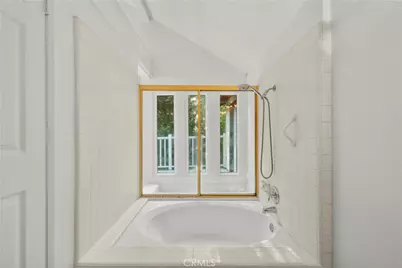 11926 Rexbon, Granada Hills, CA 91344 - Photo 21