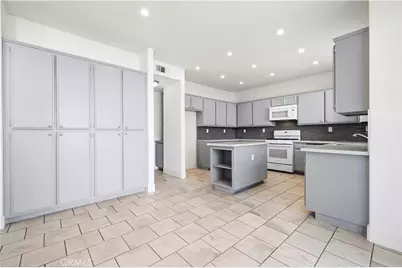 5319 Essex, Palmdale, CA 93552 - Photo 9