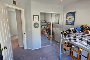 28114 Guilford, Saugus, CA 91350 - Photo 19